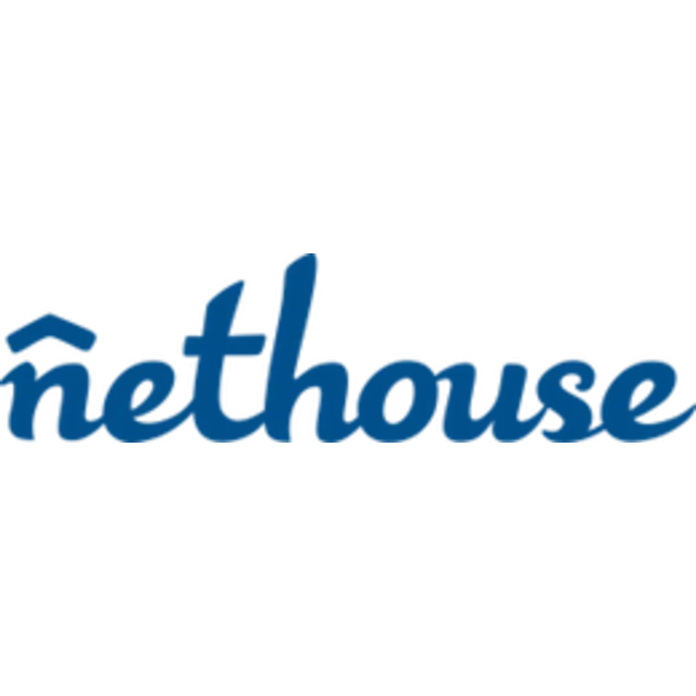 Подарочный промокод Nethouse на 300 рублей. Хостинг сайт-визитка лендинг блоги.